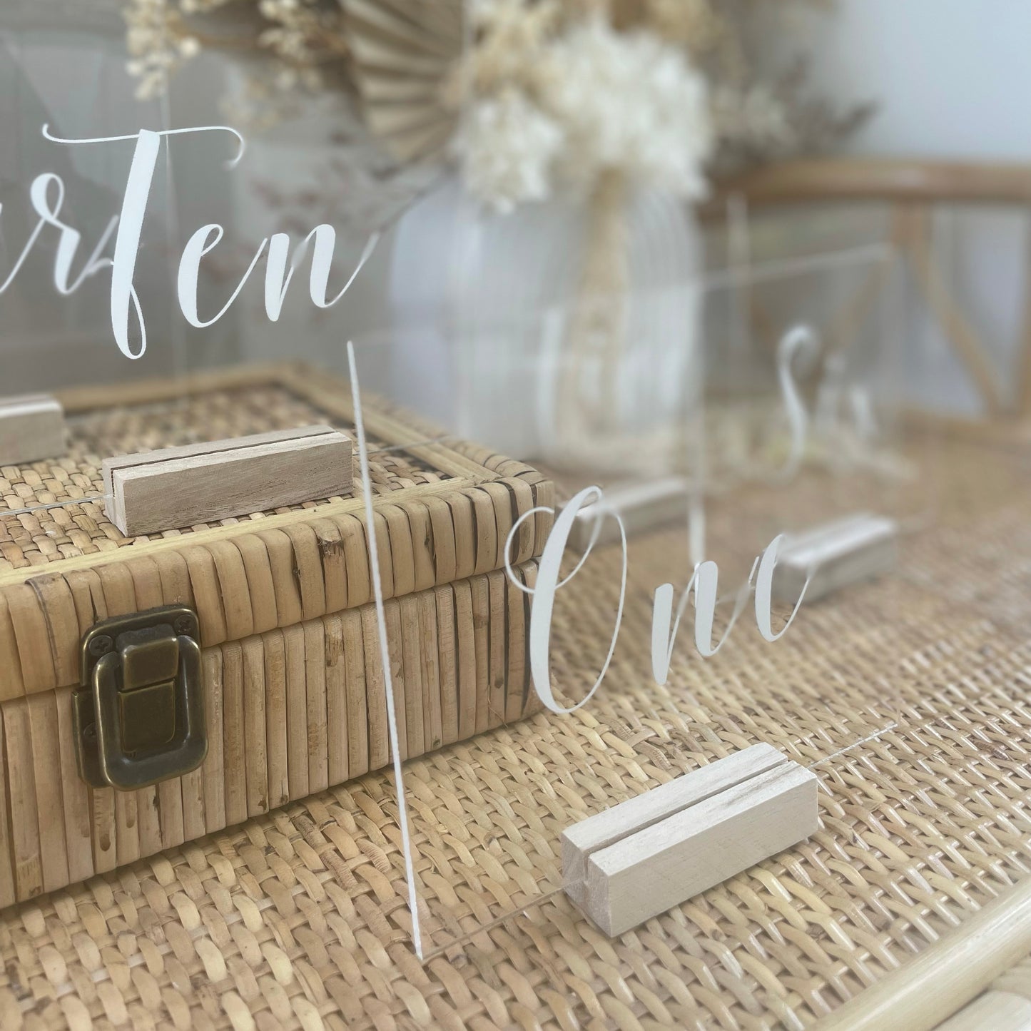 SQUARE WHITE ACRLIC STANDS WITH WOODEN BASE TABLE NUMBERS